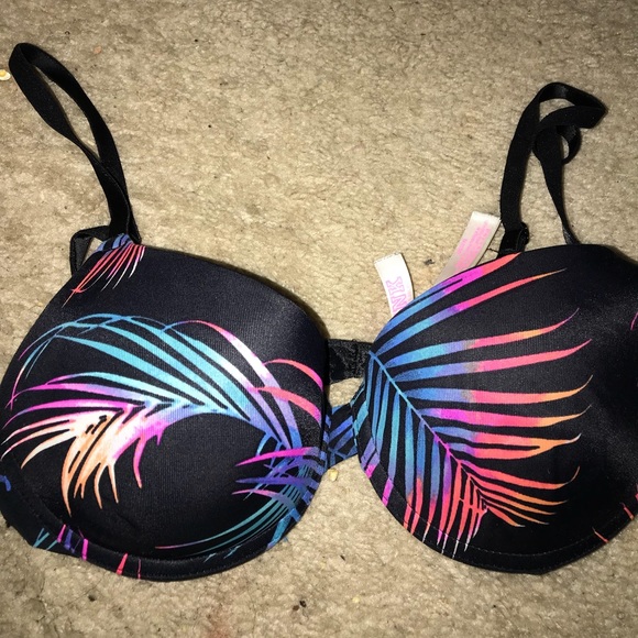 Pink Victoria Secret Bra!! - Picture 1 of 2